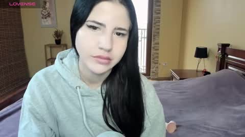 lexyswett online show from October 2025 06:27:02 AM