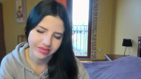 lexyswett online show from November 2025 07:51:01 AM