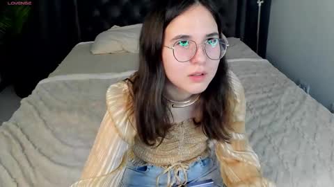 leylamirage online show from March 2026 12:22:01 PM