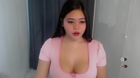Snapshot of lhara_cumming chatting on February 2026 10:49:01 PM LHARA online show from February 2026 10:49:01 PM