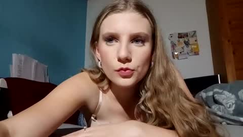 Snapshot of lia06_ chatting on November 2025 06:28:02 PM lia06_ online show from November 2025 06:28:02 PM