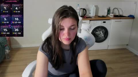 lia_2002_ online show from April 2026 12:52:02 PM