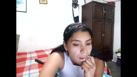 Snapshot of lia_hottie chatting on December 2025 07:17:01 AM Lia online show from December 2025 07:17:01 AM