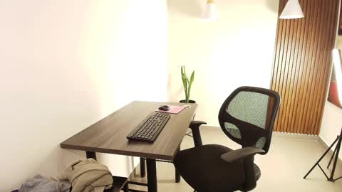 LIA online show from March 2026 06:58:01 PM