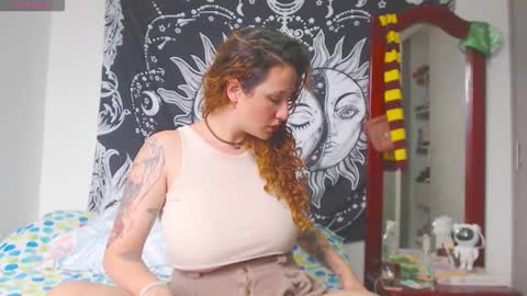 Lia Monroe online show from December 2025 05:21:01 PM