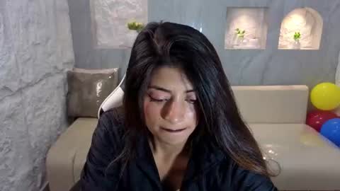 Snapshot of lia_queen_tx chatting on June 2026 07:59:02 PM Online 1400 - 2100 online show from June 2026 07:59:02 PM
