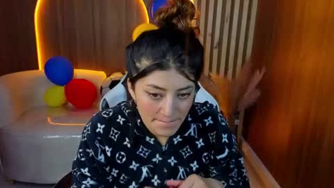 Snapshot of lia_queen_tx chatting on July 2026 03:13:01 AM Online 1400 - 2100 online show from July 2026 03:13:01 AM