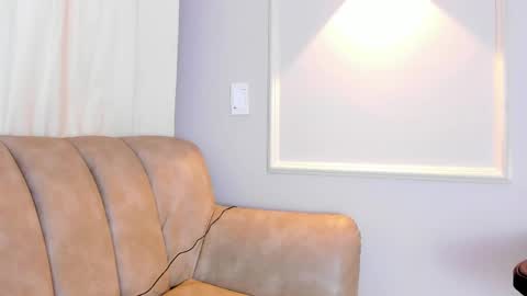 Snapshot of lia_walton__ chatting on March 2025 12:06:02 PM liz walton online show from March 2025 12:06:02 PM