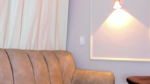 Snapshot of lia_walton__ chatting on September 2025 12:05:02 PM liz walton online show from September 2025 12:05:02 PM