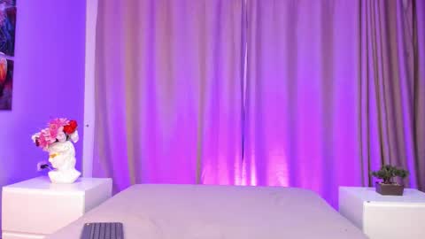 Snapshot of liaa_taylor1 chatting on October 2025 05:08:01 AM Lia online show from October 2025 05:08:01 AM