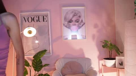 Lia  online show from April 2026 12:21:01 PM