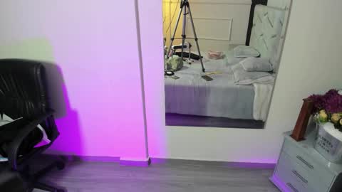 Snapshot of liahfontaine chatting on December 2025 11:48:01 AM Liah Fontaine online show from December 2025 11:48:01 AM