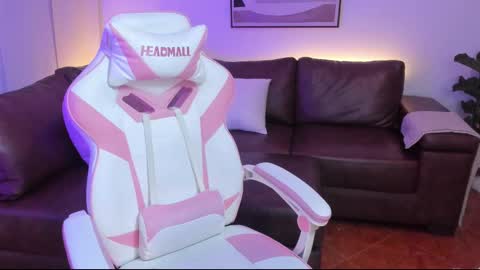 Liah online show from November 2025 04:12:02 AM