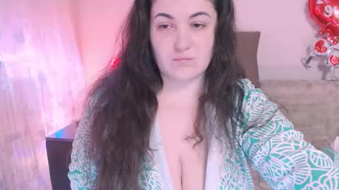 Snapshot of liahsofty chatting on March 2025 03:48:01 PM miss Lia colection for travel online show from March 2025 03:48:01 PM