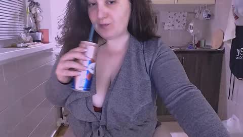 Snapshot of liahsofty chatting on October 2025 11:59:02 PM miss Lia colection for travel online show from October 2025 11:59:02 PM