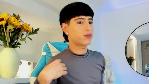 Liam online show from October 2025 05:53:01 PM