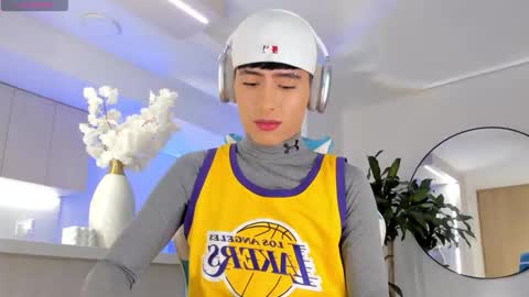 Liam online show from March 2026 12:49:02 AM