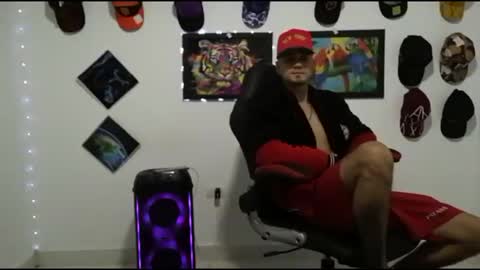 Andres online show from December 2025 10:39:01 PM