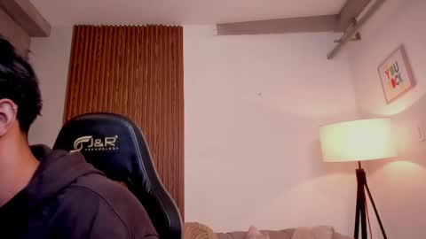 Liam Collins online show from April 2026 12:03:01 PM