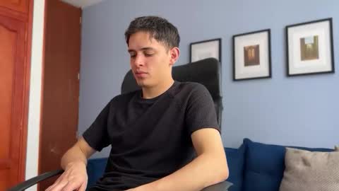 Liam online show from March 2026 07:39:01 PM