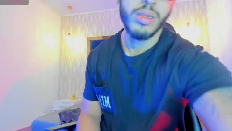 LIAM KLEIN online show from December 2025 11:15:01 AM