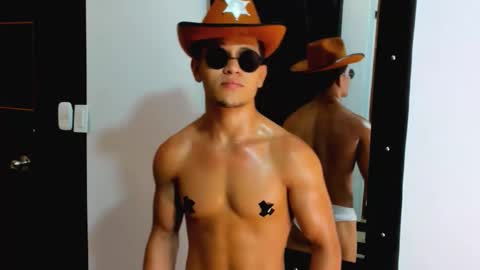 liam_knight online show from November 2025 02:32:01 AM