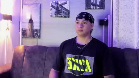 liam online show from December 2025 07:51:02 PM