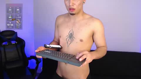 Liam online show from November 2025 03:28:01 AM