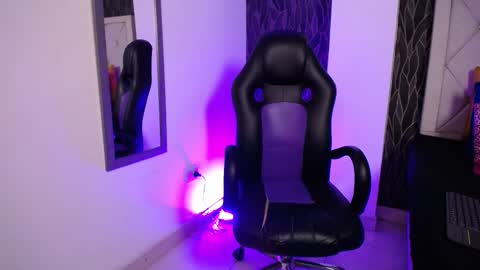 Liam  online show from February 2026 12:15:02 PM