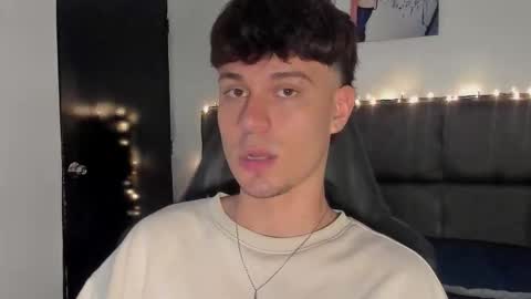 Liam Thurner online show from October 2025 03:07:02 AM