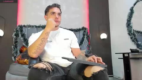 Liam online show from December 2025 11:24:01 PM