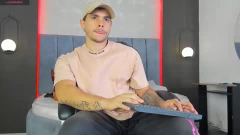 Liam online show from February 2026 10:05:02 PM