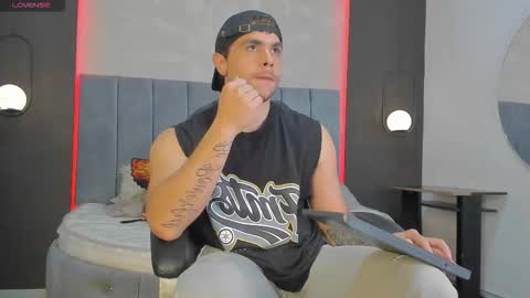 Liam online show from March 2026 09:32:02 PM