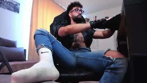 Liam online show from February 2026 08:27:02 AM