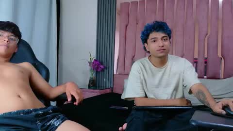 Snapshot of liamandjordan chatting on October 2025 10:22:01 PM LiamANDjordan online show from October 2025 10:22:01 PM