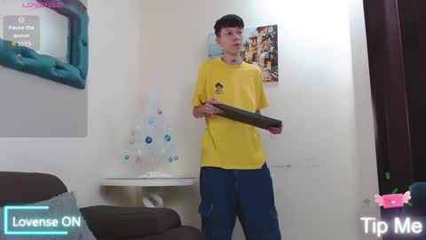 Liam  online show from December 2025 07:23:02 PM