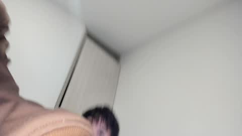 Liam online show from March 2026 06:24:02 AM