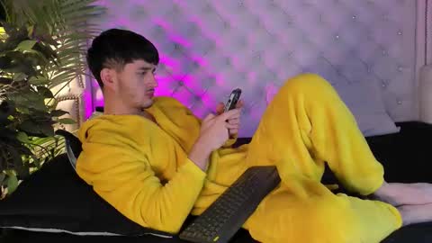 Snapshot of liammuller chatting on December 2025 12:25:02 PM liammuller online show from December 2025 12:25:02 PM