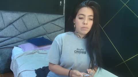 L I A M O N R O E online show from December 2025 11:52:02 AM