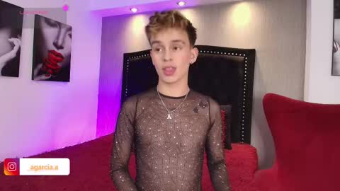 liam online show from December 2025 05:47:01 AM