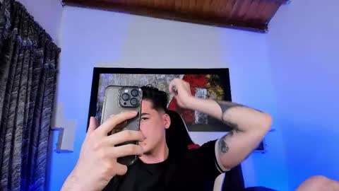 Snapshot of liamwyatt_ chatting on November 2025 03:05:01 AM liamwyatt_ online show from November 2025 03:05:01 AM