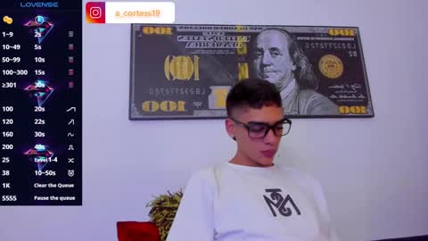 Snapshot of lian_23_ chatting on December 2024 07:33:01 PM    online show from December 2024 07:33:01 PM