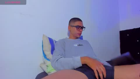 Snapshot of lian_23_ chatting on October 2025 11:58:02 AM    online show from October 2025 11:58:02 AM