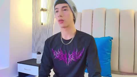 lian_cameron online show from March 2026 04:05:01 AM