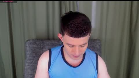 lian_eathan online show from October 2025 02:32:02 PM