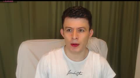 lian_eathan online show from November 2025 09:54:01 PM