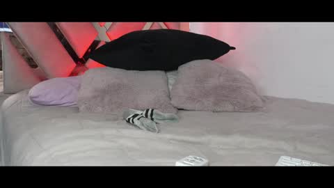 Lian Oconner online show from November 2025 03:23:01 PM