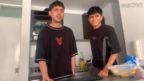 lian_y_dilan online show from April 2026 08:06:02 PM