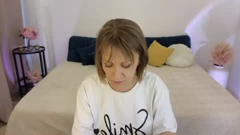 Snapshot of liananova chatting on July 2026 09:36:01 AM LianaNova online show from July 2026 09:36:01 AM