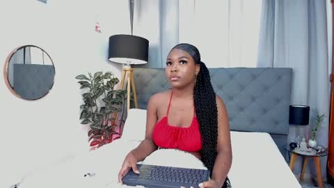 Lianasmith online show from March 2026 09:36:01 PM